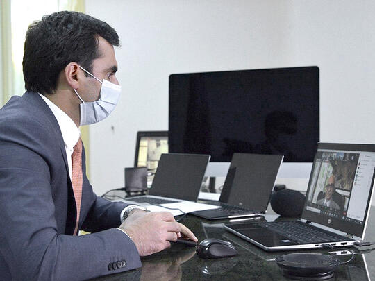Minister Hakob Arshakyan talking to Dr. Yervant Zorian on a video call